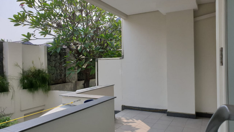 DIJUAL RUMAH WINSDOR TOWN HOUSE JAKARTA SELATAN