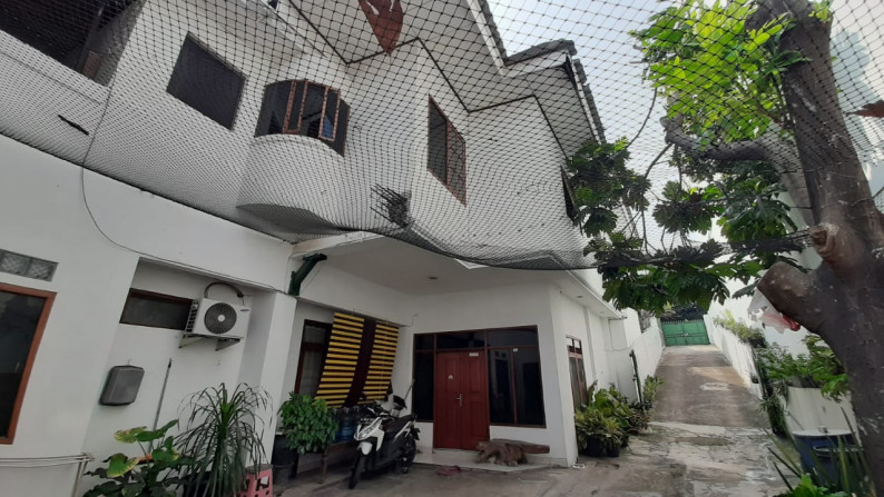 Rumah Lokasi Strategis dan kawasan Elit @Jl Wijaya, Kebayoran Baru