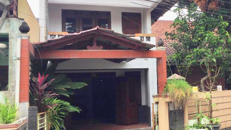 RUMAH 4 KAMAR HANYA BEBERAPA METER DARI JL RAYA MAGELANG DAN SMA 4 YOGYAKARTA