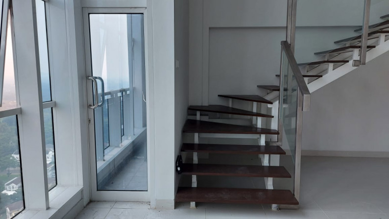 Ruang Kantor Di Roseville BSD, Kondisi Istimewa