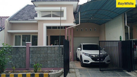 Rumah 2 lantai di Semolowaru Timur, Surabaya