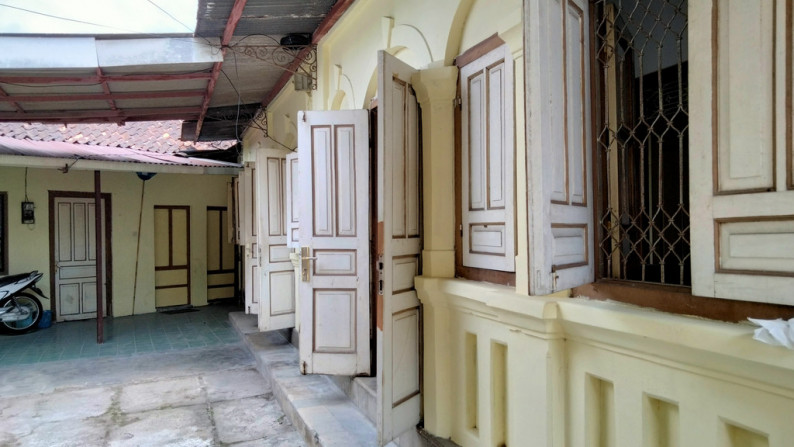 Rumah kuno /Klasik di Jl Jlagran dekat malioboro yogyakarta