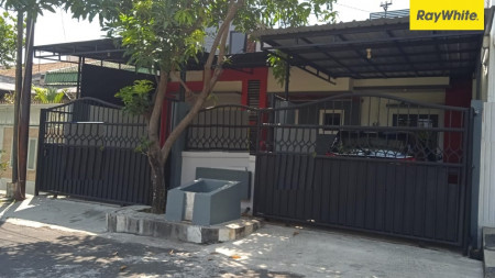 Rumah Lingkungan Nyaman di Sukomanunggal Jaya, Surabaya