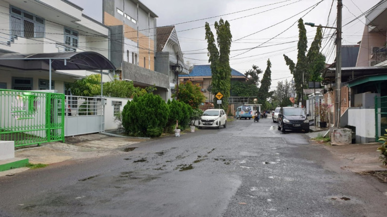 Rumah Kost2an 20 Kamar, Kelapa Puyuh Kelapa Gading, Luas 11x18m2