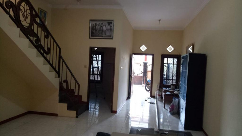 Rumah disewakan Dukuh Kupang Timur Surabaya