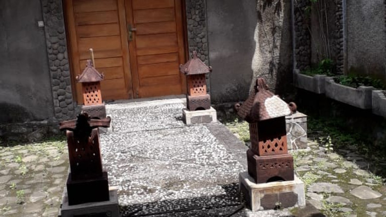TANAH 11.800 METER BONUS BANGUNAN KLASIK, KUTOARJO, PURWOREJO