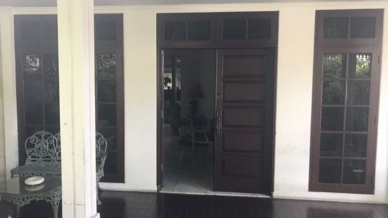 Rumah Besar,siap huni di Pondok Indah Jakarta Selatan