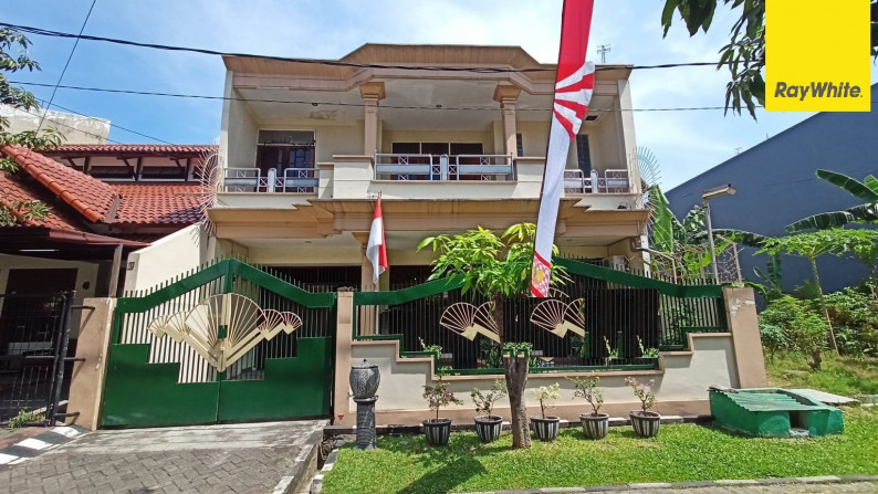 Rumah 2 lantai di Ketintang Wiyata, Surabaya