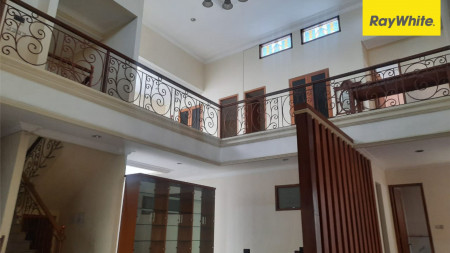 Rumah di Jl Jaksa Agung Suprapto, Surabaya