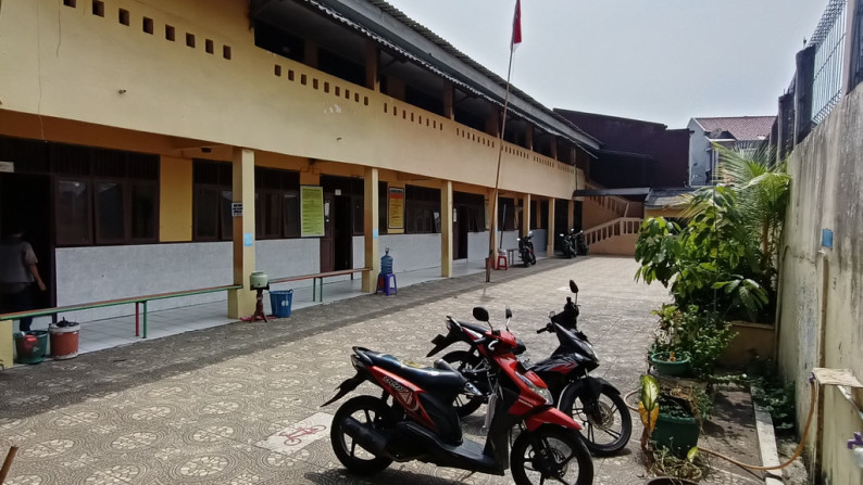 Gedung Sekolah dan Rumah dijual di Cipondoh Makmur, Tangerang *0039-CHR*