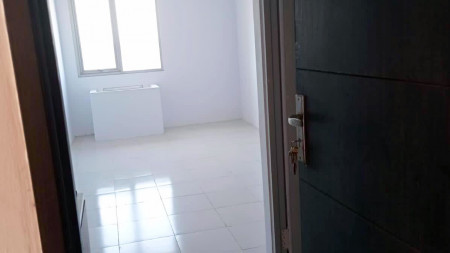 Apartemen di Menara Rungkut, Tipe Studio, Hadap Utara, View City, Kosongan