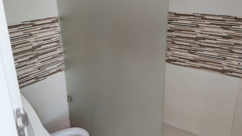 Hot Properti. Rumah Villa Melati Mas, Serpong