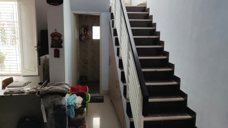Hot Properti. Rumah Villa Melati Mas, Serpong