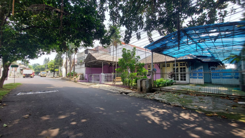 Cinere Raya, rumah hitung tanah luas 493, jalan utama megapolitan