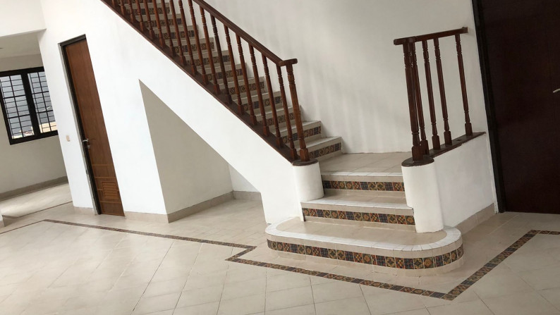 Hot Properti. Rumah Bagus Royal Serpong Village, Tangsel