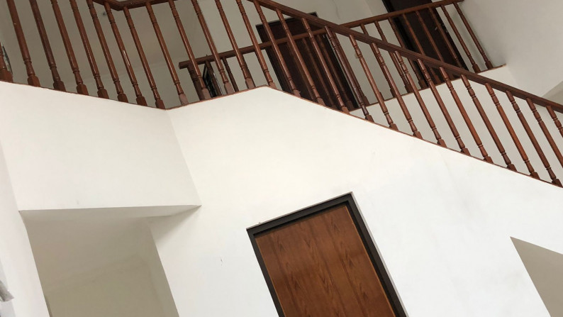 Hot Properti. Rumah Bagus Royal Serpong Village, Tangsel