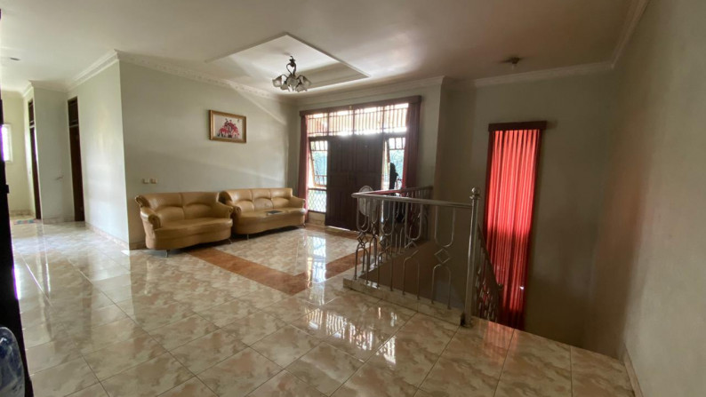 Jual Cepat. Rumah Mewah Dan Bagus Villa Melati Mas, Serpong