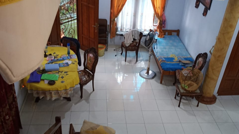 Rumah bagus dua lantai Villa Melati Mas, serpong