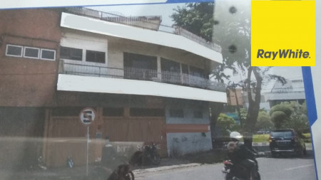 Ruko di Nol Jalan Raya Kedungdoro, Surabaya Pusat