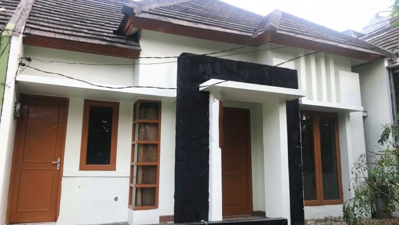 Murah. Rumah Komplek Serpong Park, BSD