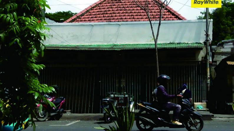 Rumah Pusat Kota di Jalan Tembok Dukuh, Surabaya