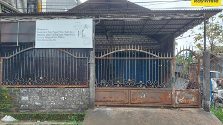 Bengkel di Jl Medokan Semampir Indah, Surabaya