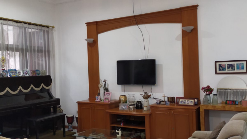 Dijual Rumah Di Manyar kertoadi, Surabaya Timur