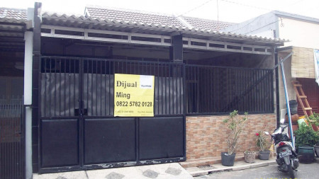 Rumah di Green Mansion Residence, Sidoarjo, Bagus + Terawat, Siap Huni - MG -