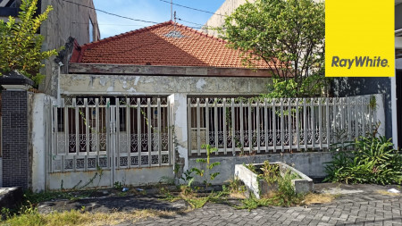 Rumah di Manyar Tirtoasri, Surabaya