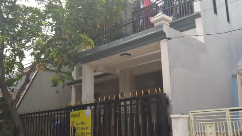 Rumah 2 lantai di Kebraon Indah Permai, Surabaya