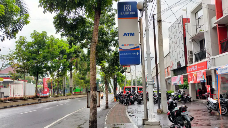 RUKO 3 LANTAI DI PUSAT KOTA MAGELANG, JL SOEKARNO HATTA, MAGELANG