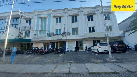 Ruko 3 lantai Pusat Kota di Jl Argopuro, Surabaya