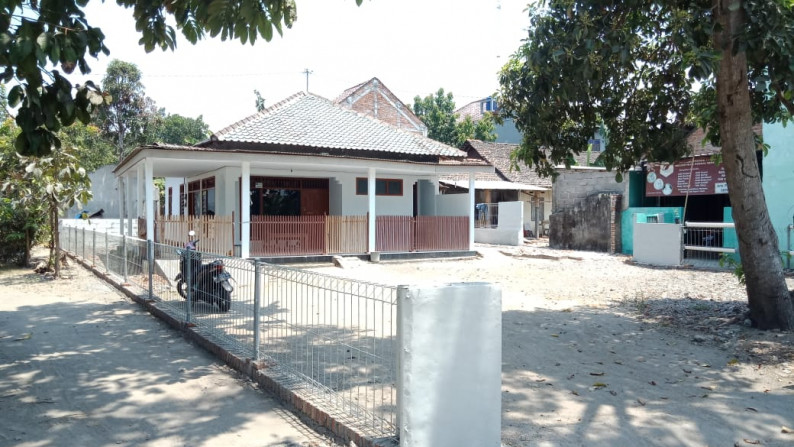 RUMAH DI KAWASAN ASRI , DAERAH BANGUNHARJO, SEWON, BANTUL