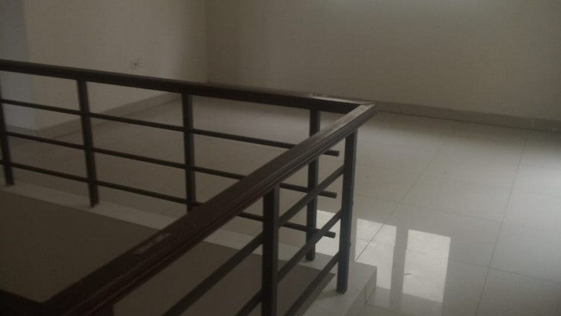 Dijual Rumah berlantai 2 di kawasan Gading Serpong Dengan harga jual menarik