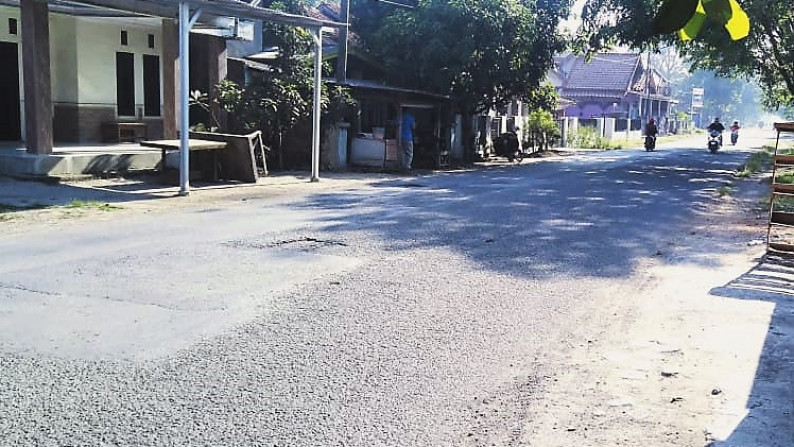 Rumah asri di pinggir jalan daerah Karawang *RWCG/2021/08/0001-TON