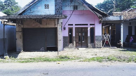 Rumah asri di pinggir jalan daerah Karawang *RWCG/2021/08/0001-TON