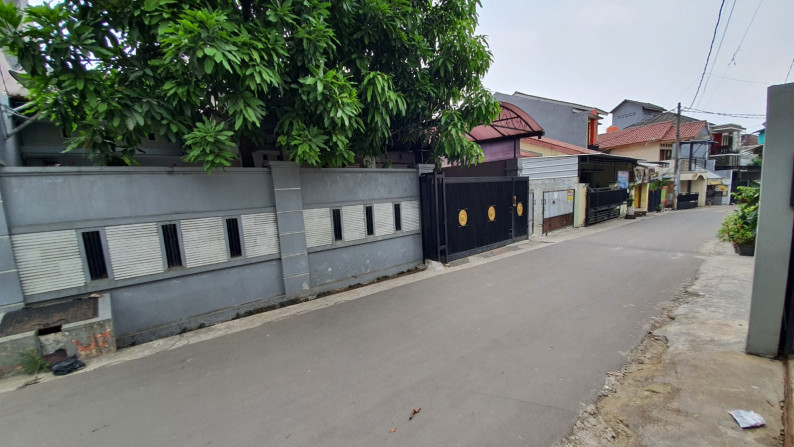 Rumah Minimalis dan Lokasi Strategis Dekat Bintaro Jaya @Jurangmangu Barat, Pondok Aren