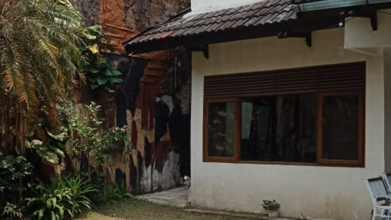 Dijual Rumah Tinggal di Taman Kopo Melati