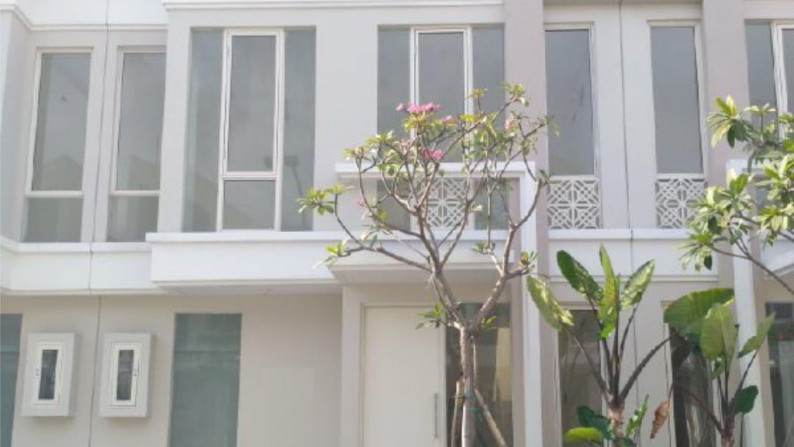 Dijual Rumah 2 lantai di Grand Pakuwon, Adelaide Surabaya