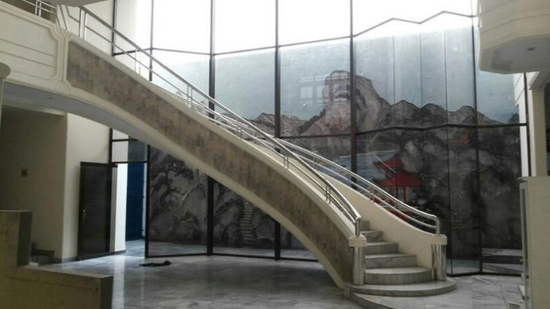 HUNIAN MEWAH DI JL SORAGAN HANYA BEBERAPA METER DARI JL GODEAN KM 2