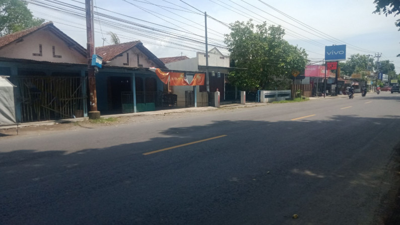 TANAH DAN BANGUNAN DI JL BANTUL KM 7.5, DEKAT DESA GERABAH KASONGAN