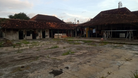 TANAH DAN BANGUNAN TENGAH KOTA DEKAT HOTEL ALANA MALIOBORO, YOGYAKARTA