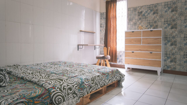 UMAH KOST 24 KAMAR SEMI FURNISH DEKAT TERMINAL CC, DEPOK, SLEMAN