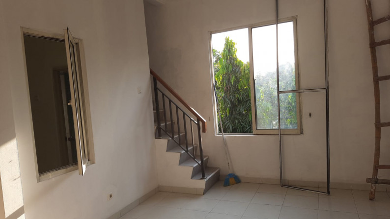 Dijual Rumah di Taman Semanan Indah, Jakarta Barat