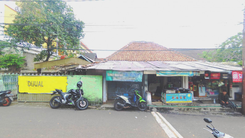 Rumah Tua Jl Kelurahan, Pondok Labu, Cilandak Luas 246m2