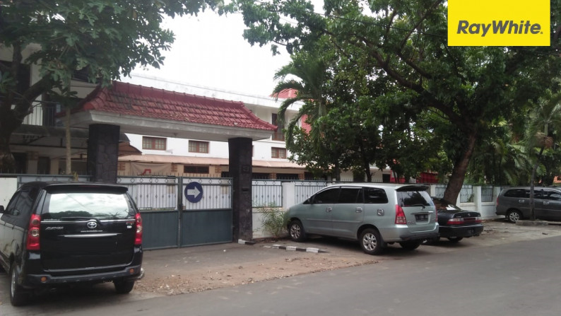 Kantor 2 lantai di Jalan Porong, Surabaya Pusat