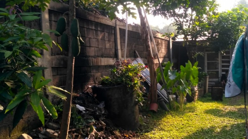 Rumah Hitung Tanah, Pinggir Jalan Raya dan Area Komersil @Jl Tegal Rotan Raya, Ciputat