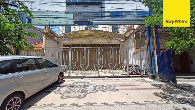 Ruko Eks Showroom di Jalan Raya Bratang Binangun, Surabaya
