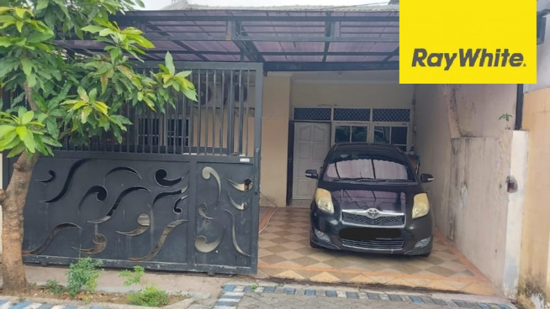 Rumah di Perumahan Deltasari Indah, Sidoarjo