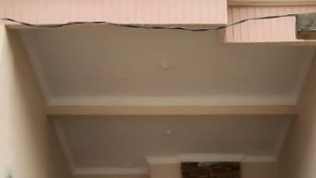 Rumah 2 Lt di Jalan Lebak Indah, Surabaya